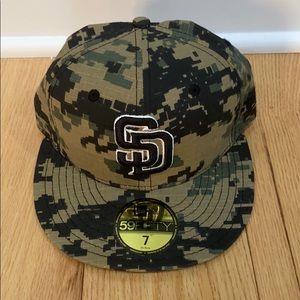camo padres hat